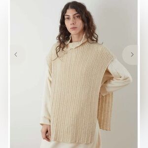 Wol Hide Lace Open Vest in ecru